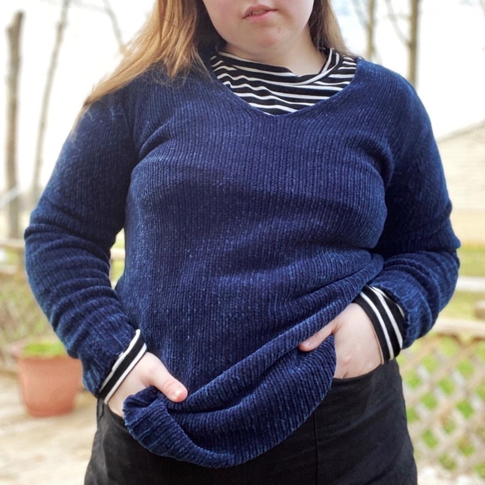 Carolyn Taylor small chenille sweater